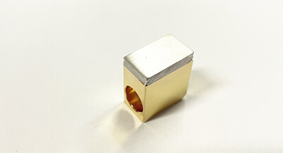 Argentum contactus propter rail transit virgas